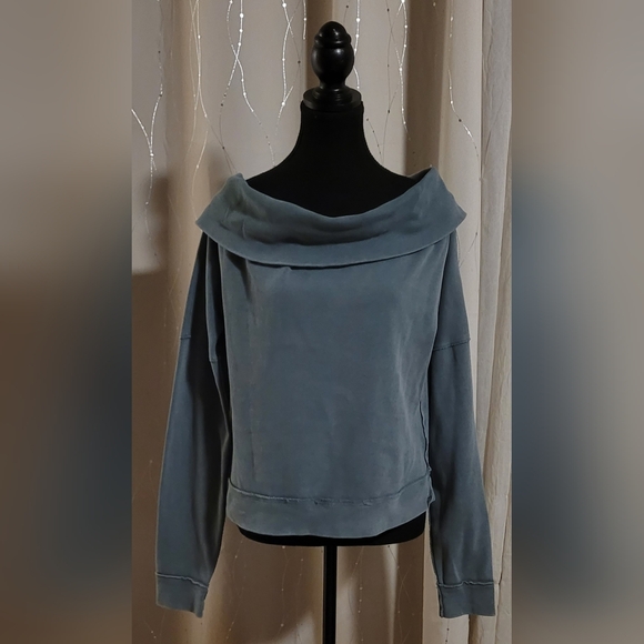 ​Free People Not The Same Top in Steel Sea Slouchy Raw Hem Tee Size Medium - Picture 3 of 13